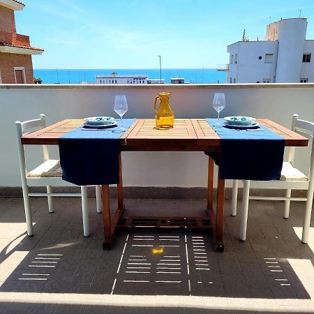 Brezza Di Mare Apartment Lido di Ostia Bagian luar foto