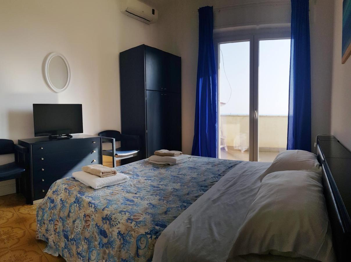 Brezza Di Mare Apartment Lido di Ostia Bagian luar foto