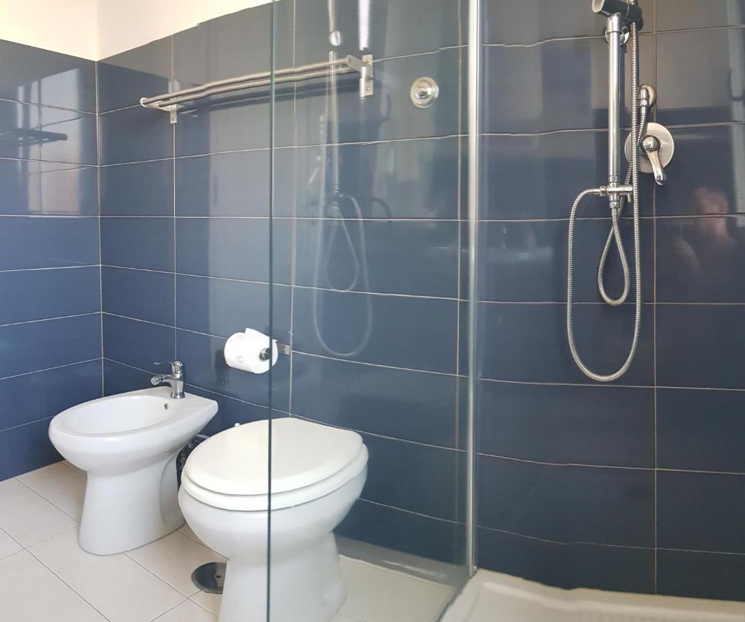 Brezza Di Mare Apartment Lido di Ostia Bagian luar foto