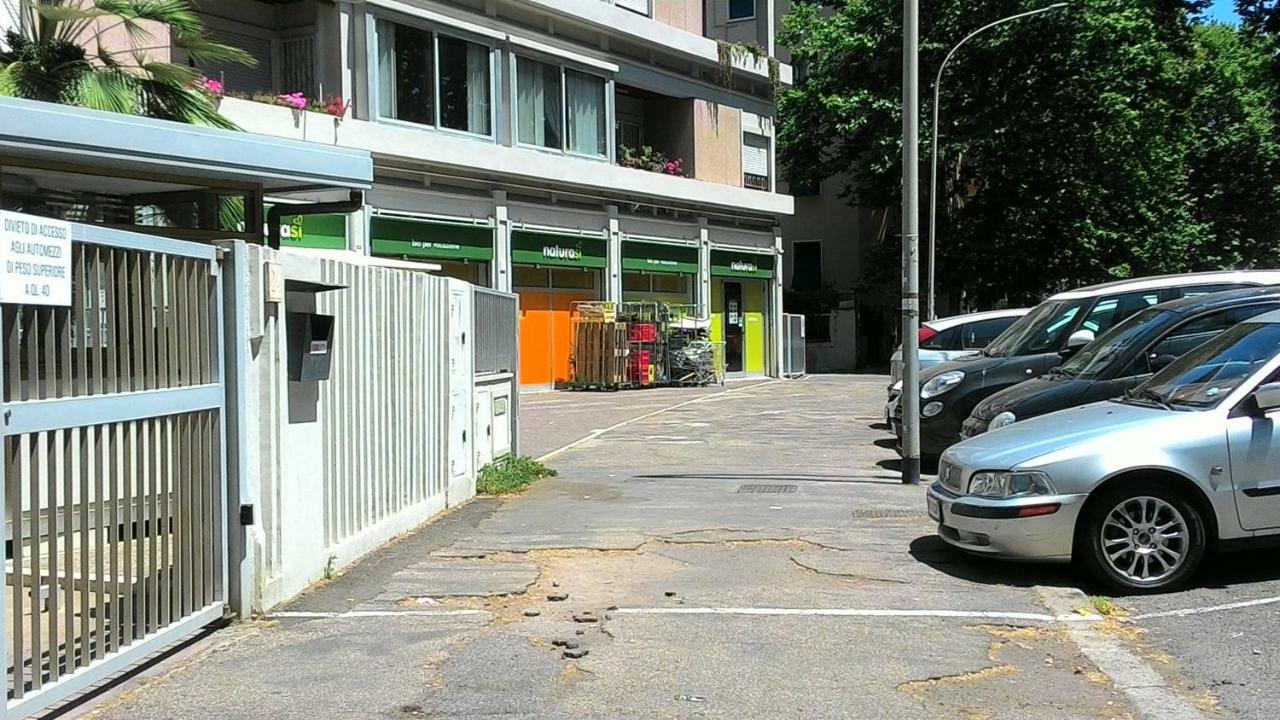 Brezza Di Mare Apartment Lido di Ostia Bagian luar foto